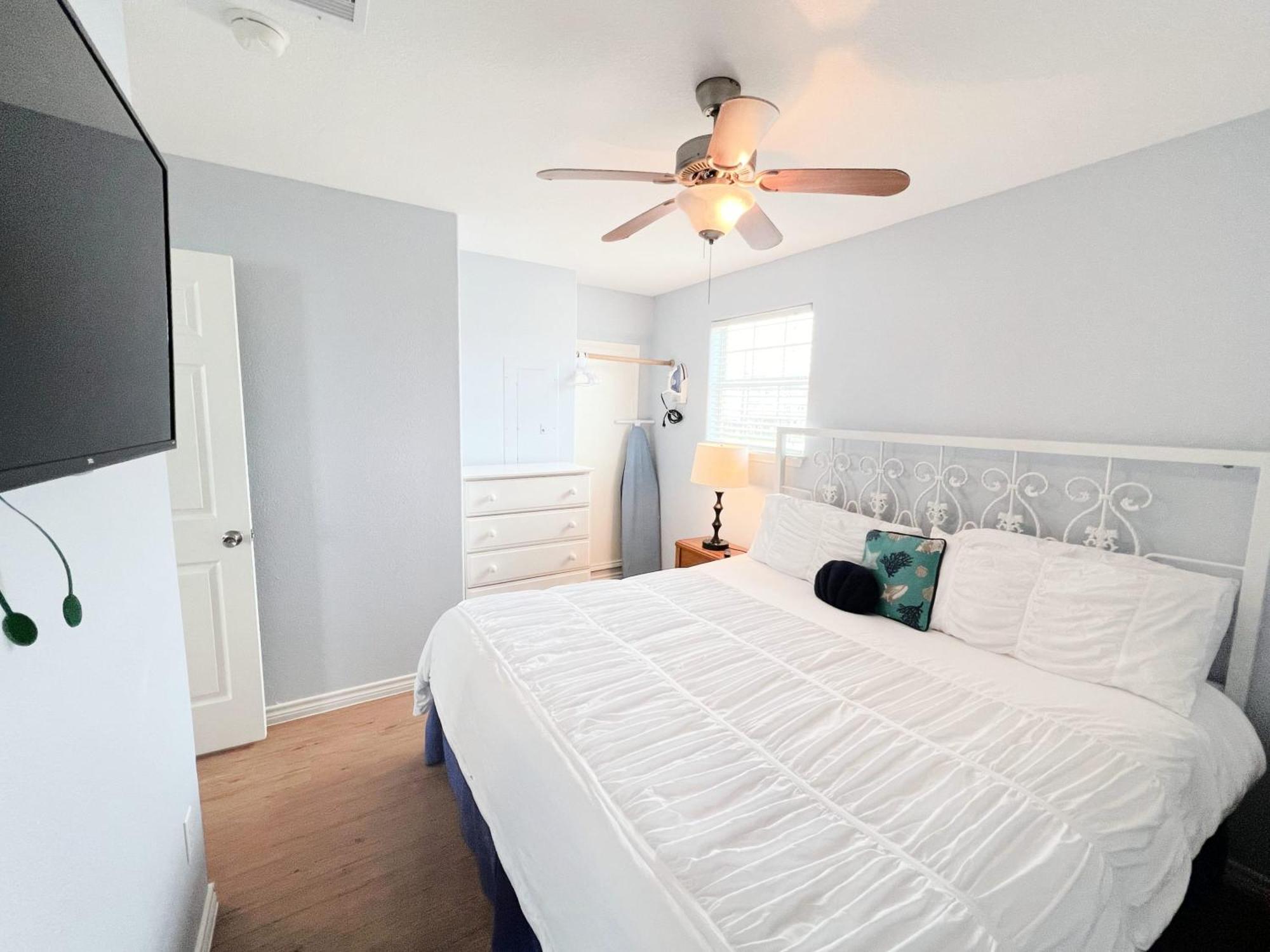 Unobstructed Oceanfront Sea Turtle Unit 2 Beach Pad! Surfside Beach Extérieur photo